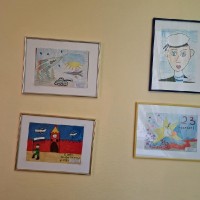 Выставка рисунков к 